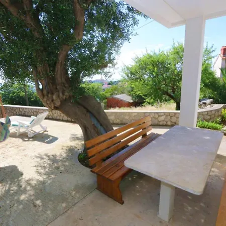Comfort Delminium With Sea View Apartman Pag Town