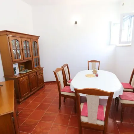 Comfort Delminium With Sea View *