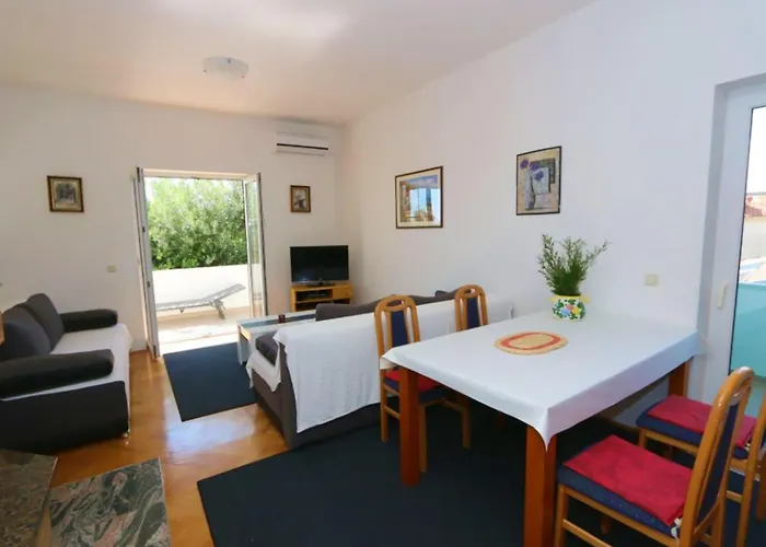Comfort Delminium With Sea View Διαμέρισμα Pag Town