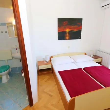Lägenhet Comfort Delminium With Sea View